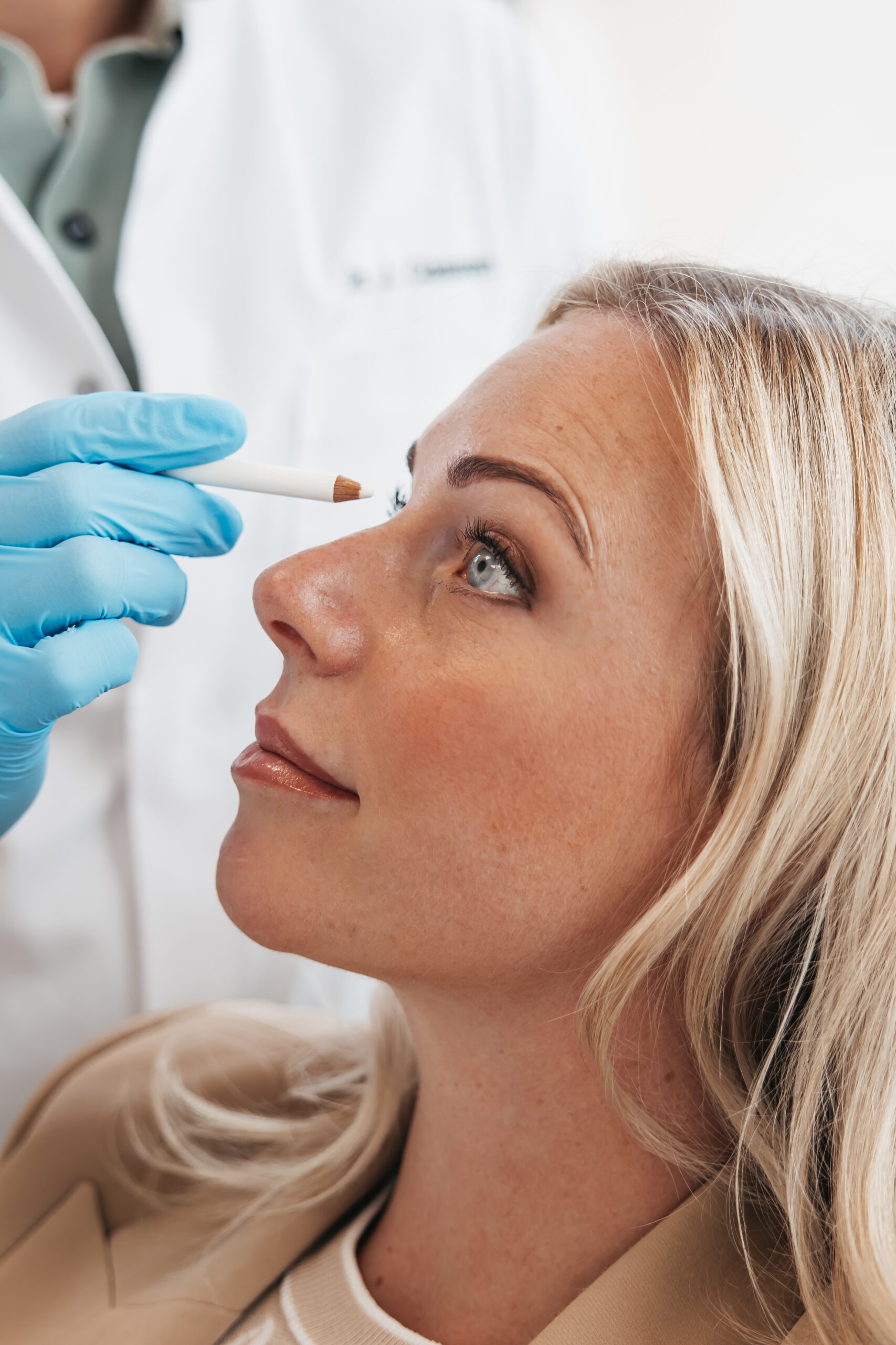 Hangende wenkbrauwen